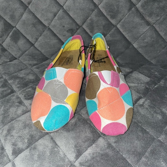 Slip On Flat Tennis Shoes - Picture 1 of 6